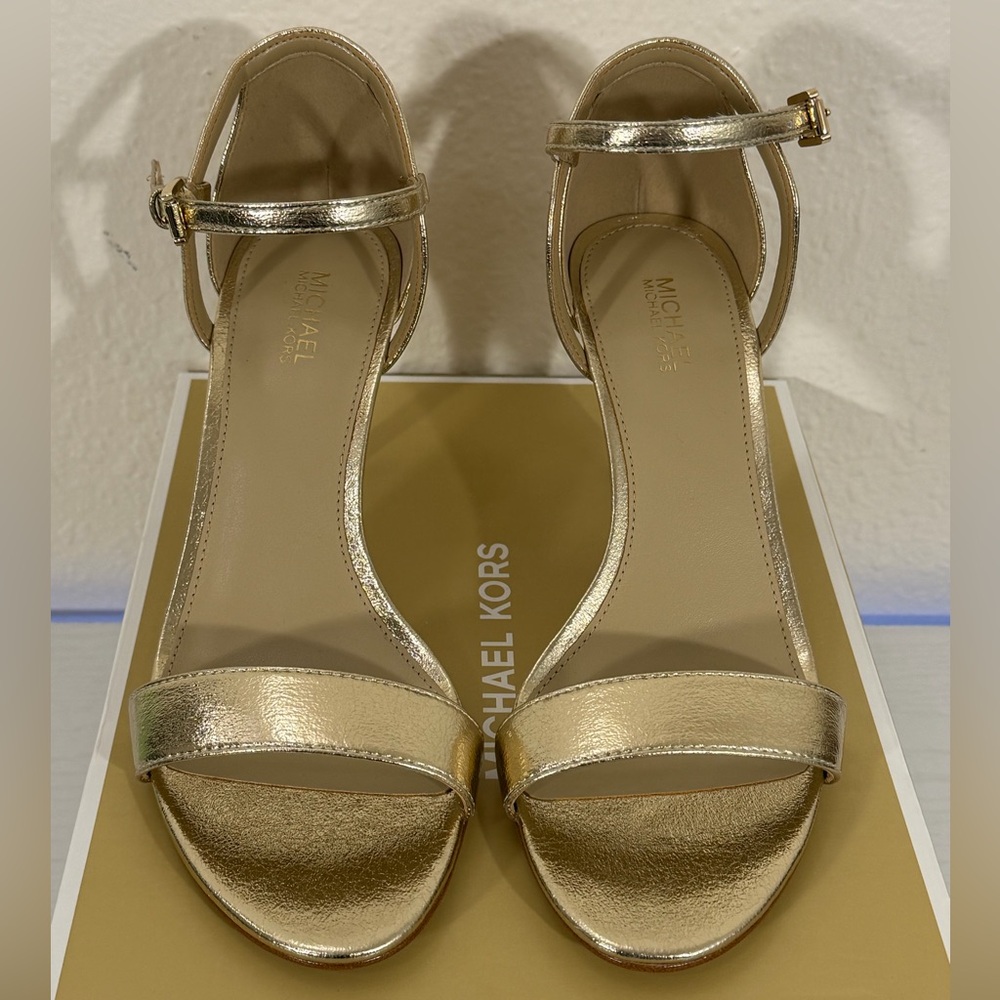 NIB Michael Kors Simone Mid Sandal Pale Gold High Heel Ankle Strap Shoes Sz 7 - Picture 12 of 13